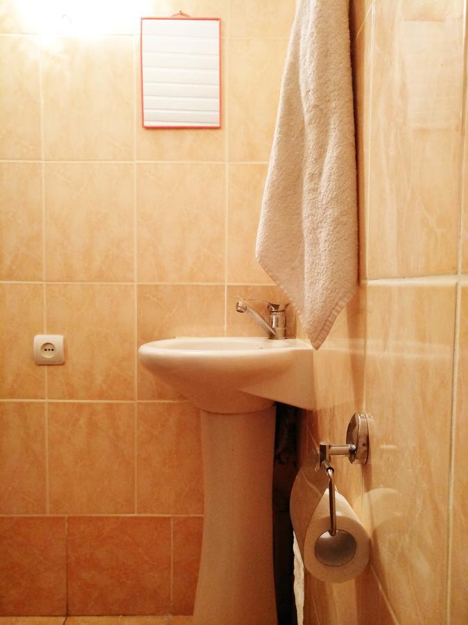 Hostel Sakharov & Tours Yerevan Bagian luar foto